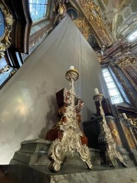 Fastentuch im Dom von St. Pölten