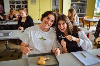 ,,Hühnerkniegelenkduft“ im ganzen Schulhaus