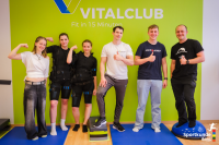 Schüler*innen testen EMS-Training: Eine moderne Trainingsmethode im Wahlpflichtfach Sportkunde
