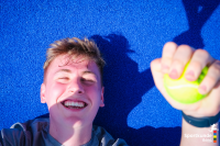 Schüler*innen entdecken Trendsport Paddeltennis