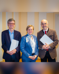 Zwei Oberstudienräte am BORG Krems!