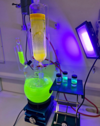 Magisches Leuchten im Labor – Exkursion zum IMC Krems