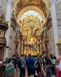 Künstlerisches und Musikalisches rund um die Karlskirche